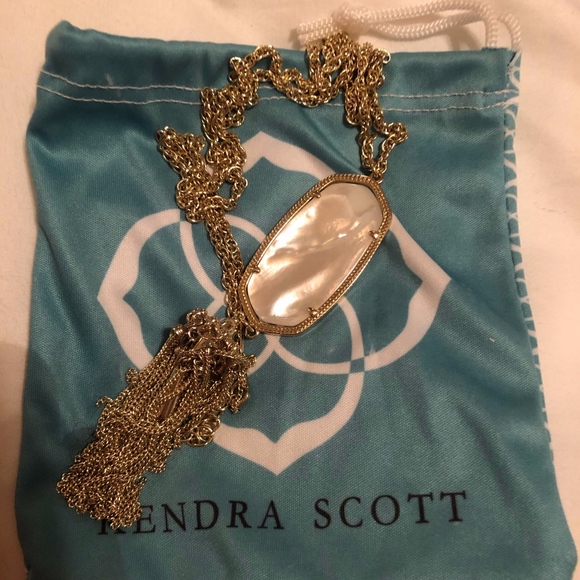 Kendra Scott Jewelry - Kendra Scott Long Pendant Necklace